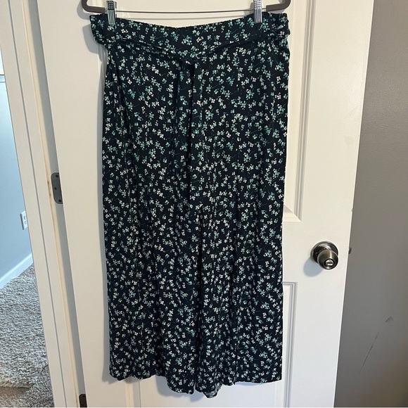 J Jill Large Crop Split Wide Leg Floral crop Pants with belt. Women’s size L - Picture 1 of 8